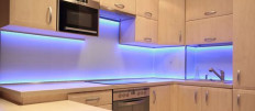 Идеи подсветки светодиодной лентой на кухне