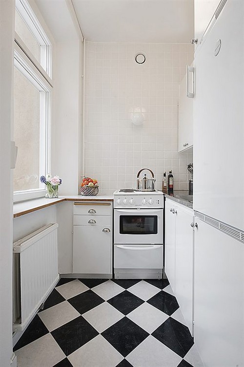 белая плитка в интерьере кухни